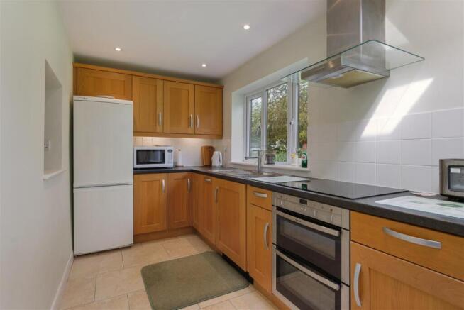 Breakfast Kitchen 1.jpg