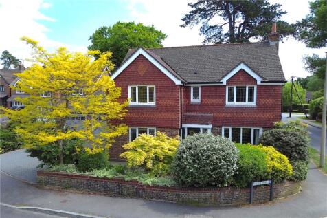 Home Way, Petersfield, Hampshire, GU31