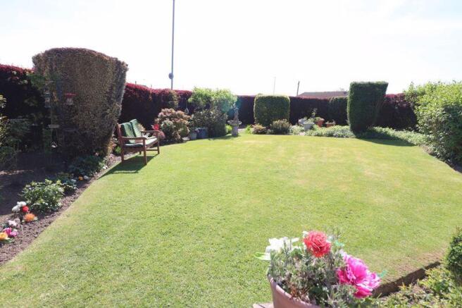 FRONT GARDEN