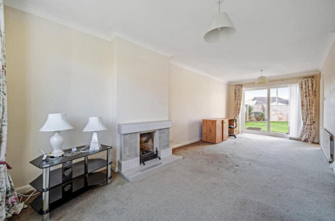 1365875-5-68e7f5a...