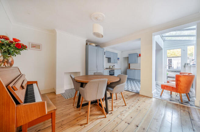 1382231-6-691b00e...