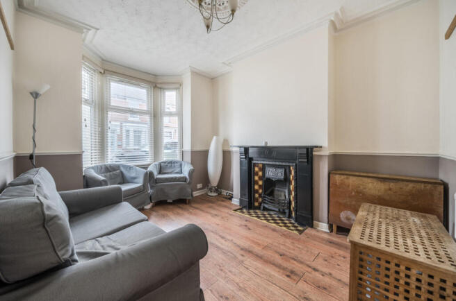 1333862-12-688b2d...