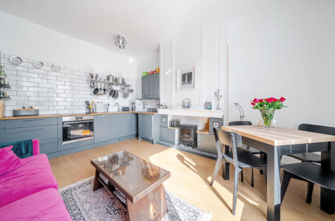 1347522-20-68b5c2...