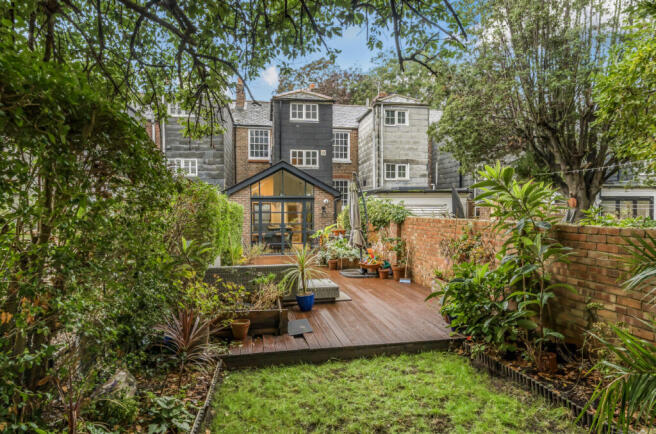 1361984-23-68df95...