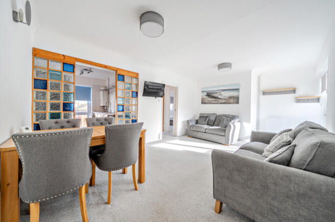 1408209-1-6980a4b...