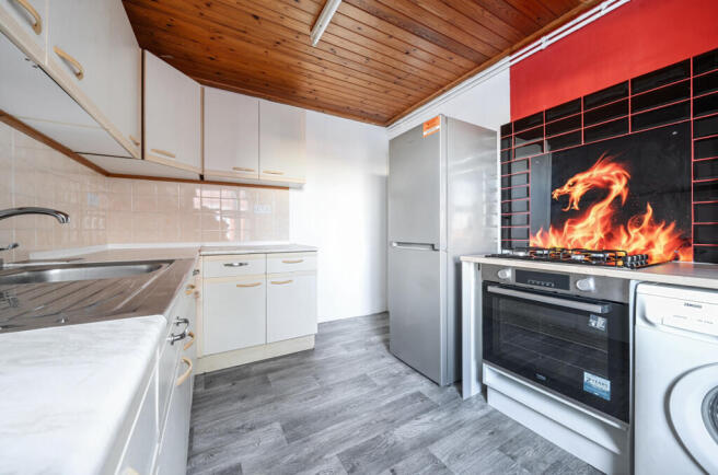 1395666-25-695bde...