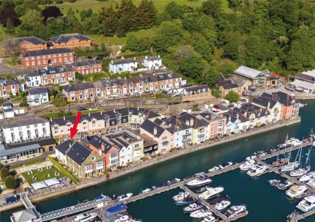 3 Dart Marina