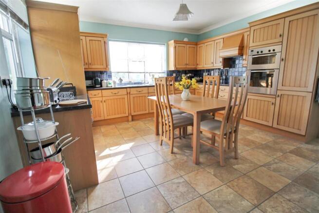 Kitchen Diner