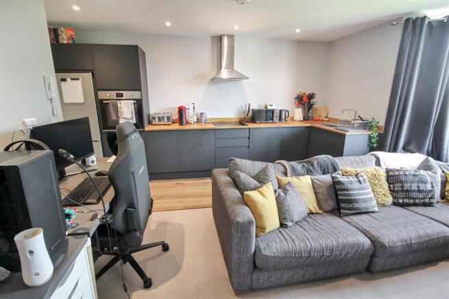 Lounge Kitchen