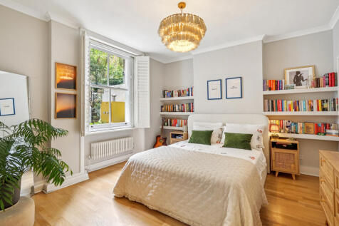 Nevern Square, London, SW5