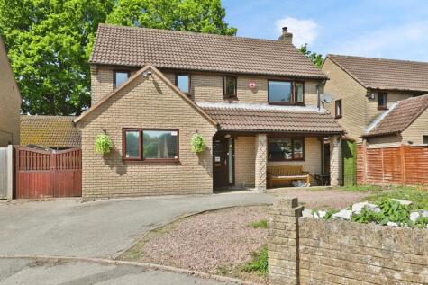 Bay Close, Three Legged Cross, Wimborne, Dorset, BH21