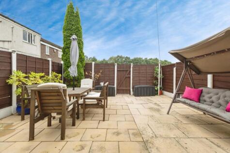 Wardlow Walk, Glossop, Derbyshire, SK13