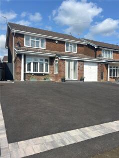Rudgwick Drive, Brandlesholme, Bury, Greater Manchester, BL8