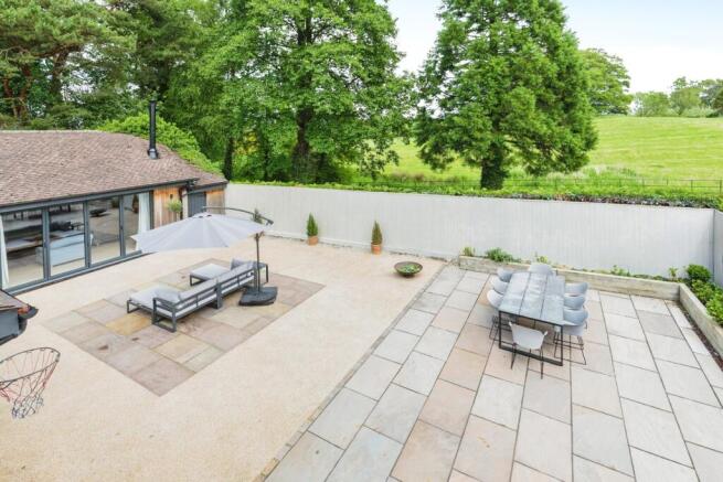 Garden & View