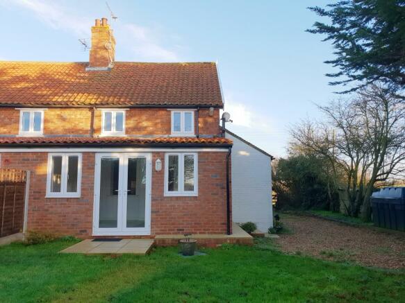 2 Bedroom End Of Terrace House For Sale In New England Cottages