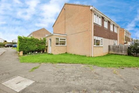 Waggoners Way, Bugbrooke, Northampton, Northamptonshire, NN7