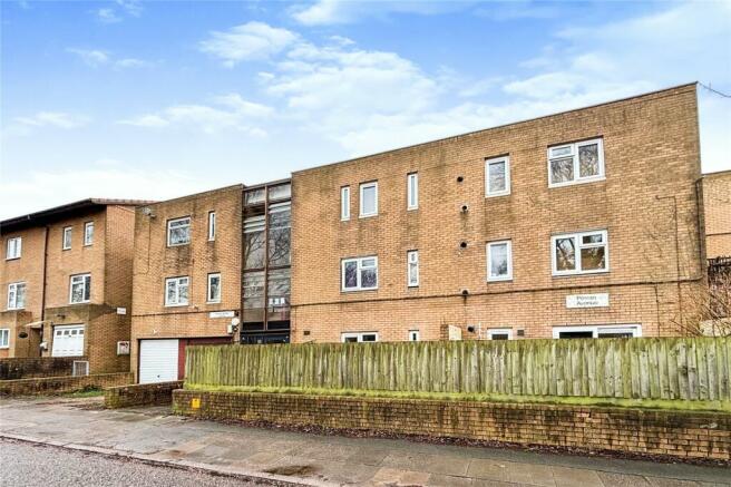 2 bedroom flat for sale in Perran Avenue, Fishermead, Milton Keynes ...