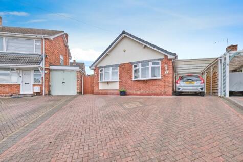 Highcliffe Road, Tamworth, Staffordshire, B77