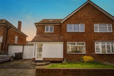 Horns Road, Ilford, IG6