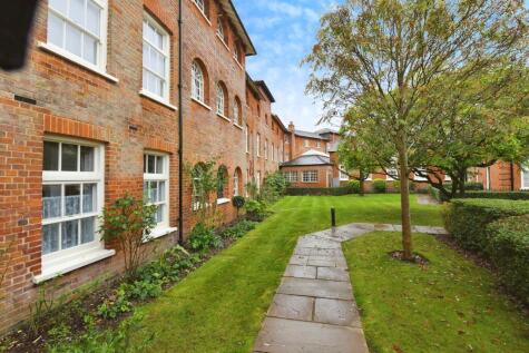 Old St. Michaels Drive, Braintree, Essex, CM7