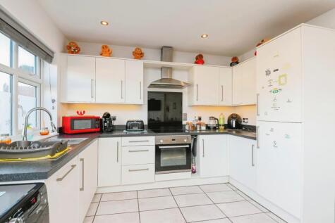 Station Road, Clacton-on-Sea, CO15