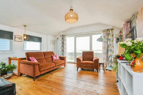 Eastern Promenade, Point Clear Bay, Clacton-on-Sea, Essex, CO16