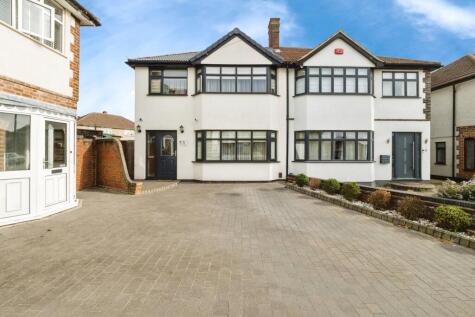 Don Way, Romford, RM1