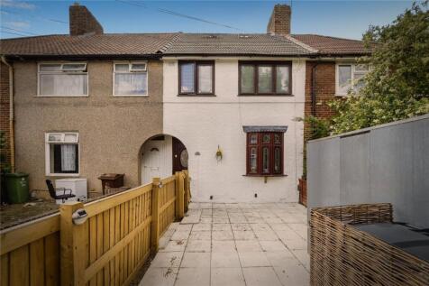 Wood Lane, Dagenham, RM8