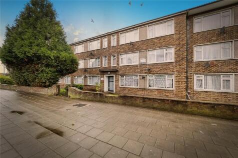 Whalebone Lane South, Dagenham, RM8