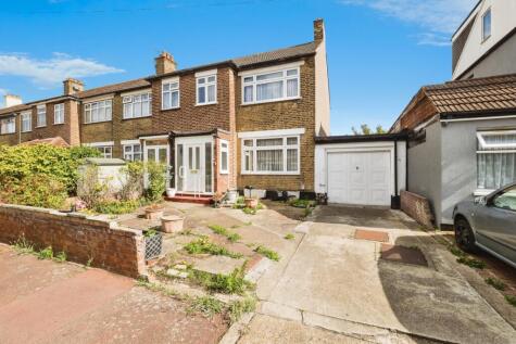 Gay Gardens, Dagenham, Essex, RM10