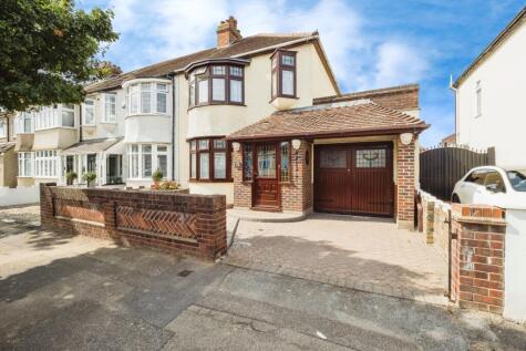 The Avenue, Hornchurch, RM12