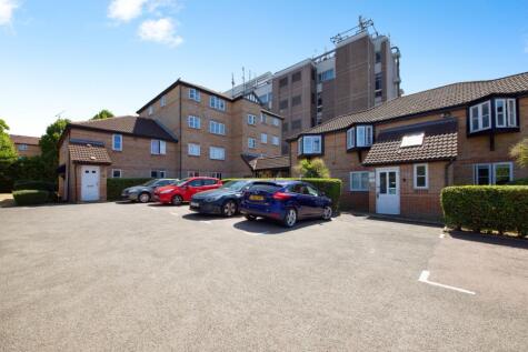 Regarth Avenue, Romford, RM1