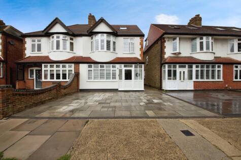 Compton Avenue, ROMFORD, Essex, RM2