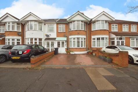 Havering Gardens, Romford, RM6