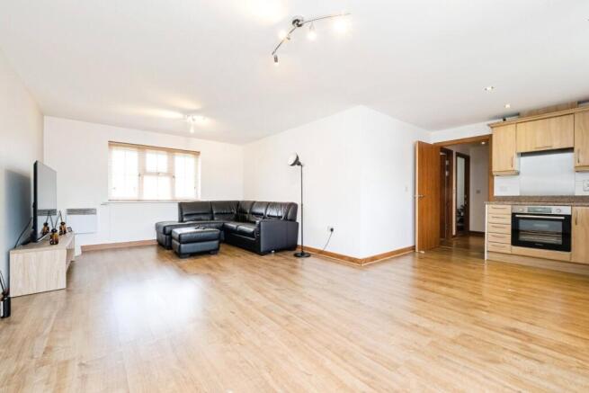 Louge/Dining Area