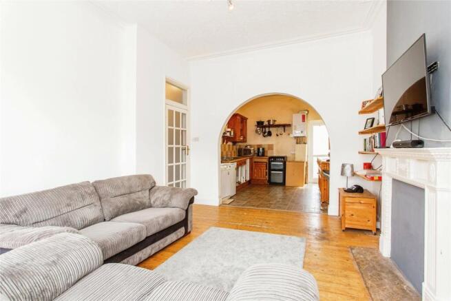 Lounge/Kitchen