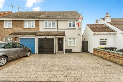 Sutton Court Drive, ROCHFORD, Essex, SS4