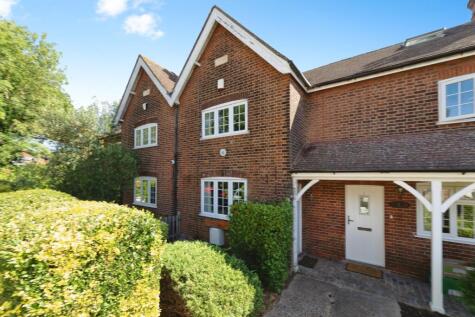 Retreat Way, Chigwell, Essex, IG7