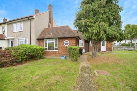 Pollard Close, Chigwell, Essex, IG7