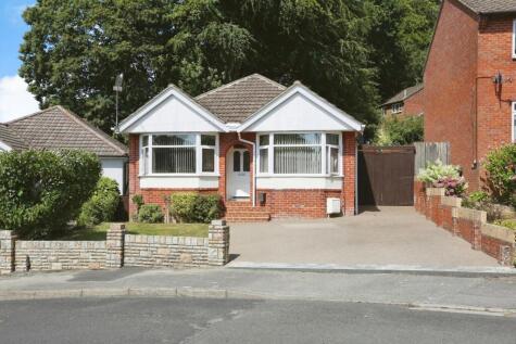Mon Crescent, Southampton, Hampshire, SO18
