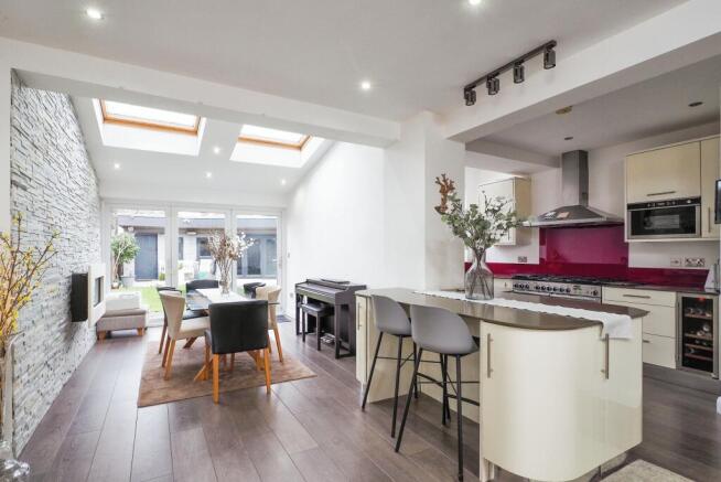 Snug/Kitchen