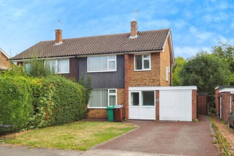 Wroxham Drive, Wollaton, Nottingham, NG8