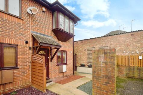 Avenue Road, London, N12