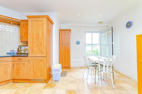 Boundary Point, Coldstream Road, Caterham, CR3