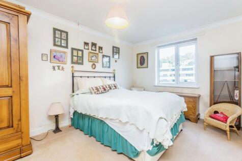 Pegasus Court, Stafford Road, Caterham, Surrey, CR3