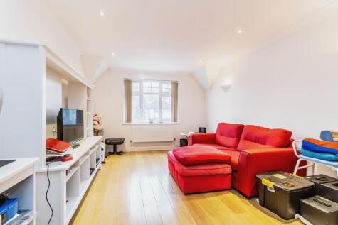 Croydon Road, Caterham, Surrey, CR3