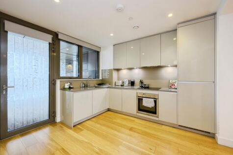 Caithness Walk, Croydon, CR0