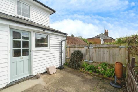 Middle Road, Leatherhead, Surrey, KT22