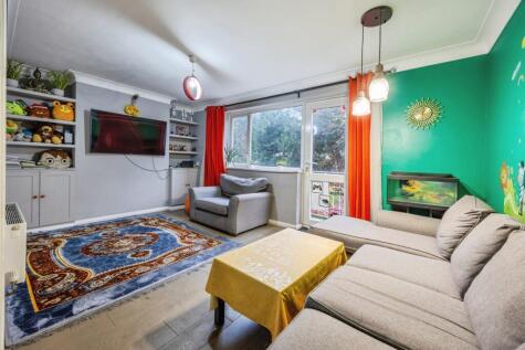 Dorset Gardens, Mitcham, CR4