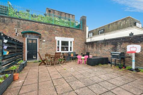 Brighton Road, Purley, CR8